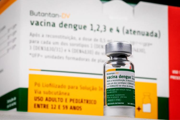 Ministério da Saúde suspende temporariamente vacina contra dengue do Butantan após investigação de reações adversas