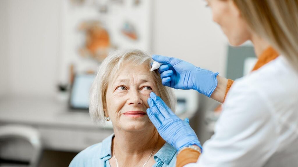Uso sem controle de corticoides pode causar glaucoma e levar à cegueira, alertam especialistas