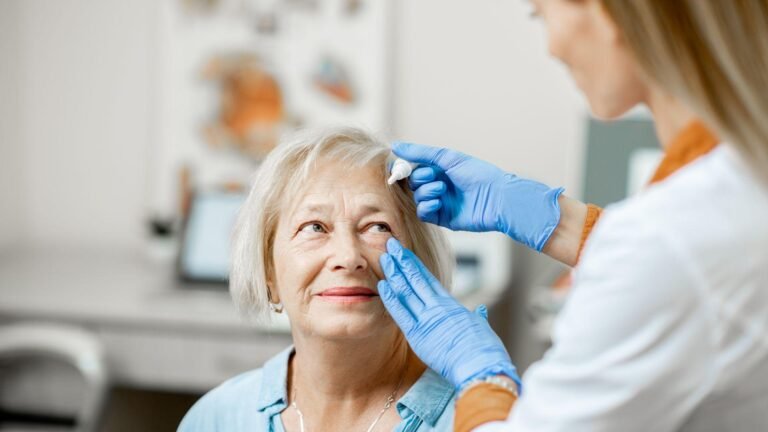 Uso sem controle de corticoides pode causar glaucoma e levar à cegueira, alertam especialistas