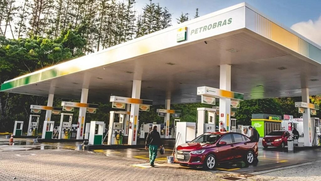 Petrobras reduz preço do diesel em R$ 0,35 nas refinarias a partir desta segunda-feira