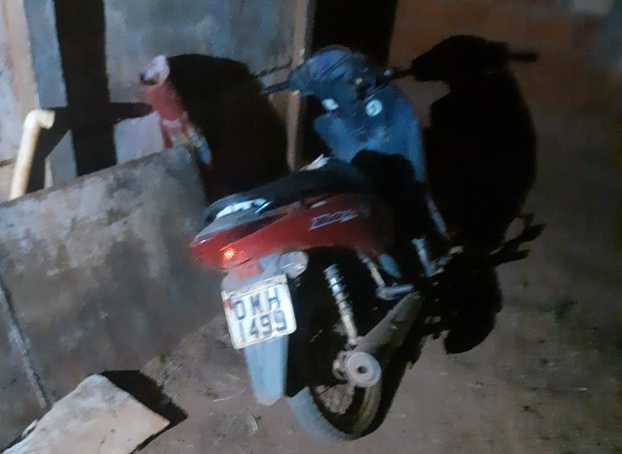 Polícia recupera motocicleta furtada no Centro de Santa Vitória