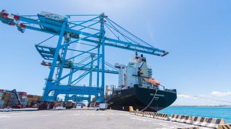 Tarifa de 37,5% pode atingir quase 4 mil produtos brasileiros