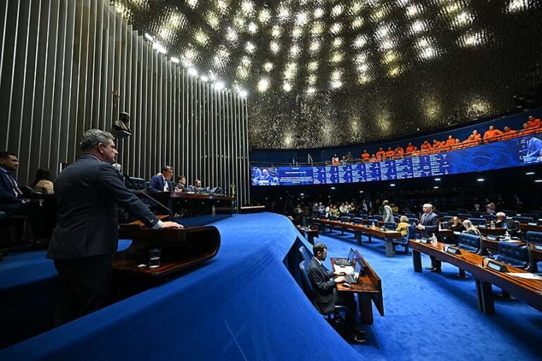 Projeto que pune divulgação de imagens de cadáveres segue em discussão