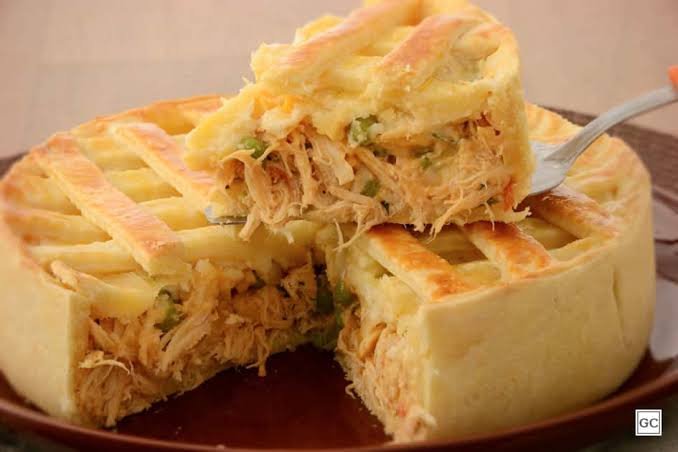Empadão de Frango Cremoso
