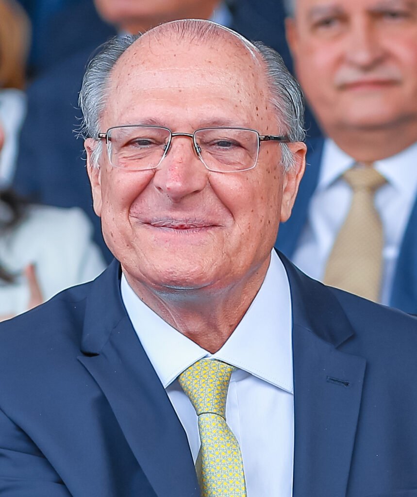 PSB oficializa Alckmin como vice de Lula na chapa à reeleição