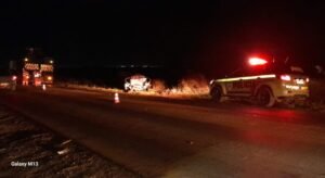 Casal morre em acidente entre carro e caminhão na MGC-452