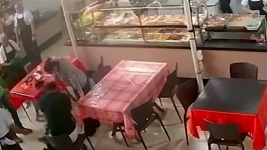 Bombeiro de folga salva criança engasgada em restaurante de Uberlândia