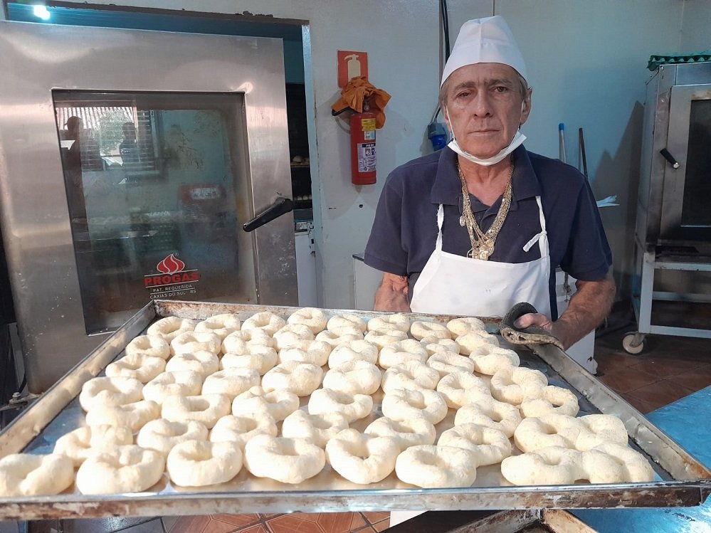 Dia do Padeiro destaca trajetória de profissional com 49 anos de ofício