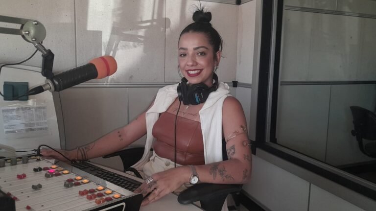 Valéria D’Ávila ganha destaque à frente do Band+ em Santa Vitória