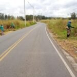 Prefeitura de Capinópolis realiza limpeza e manutenção às margens da MG-226 para reforçar segurança viária