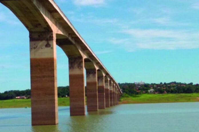 Interdição da Ponte Quinca Mariano altera ligação entre Minas e Goiás