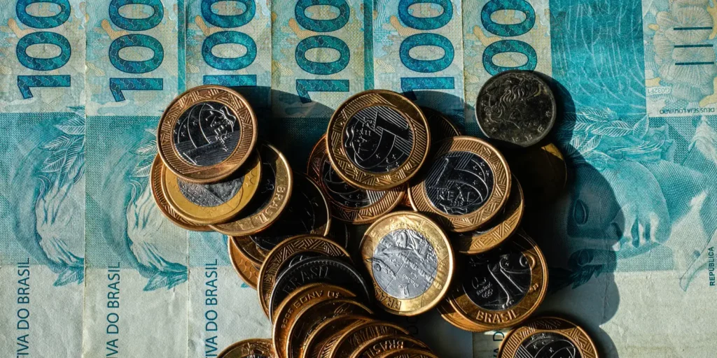 Bolsa Família paga beneficiários com NIS final 6 nesta segunda