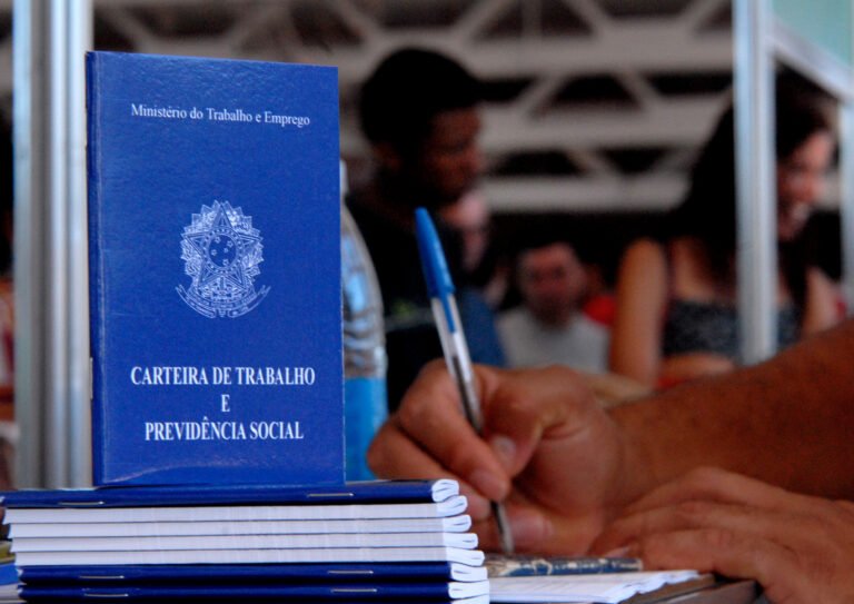 Sine de Ituiutaba oferece 466 vagas com salários de até R$ 5 mil
