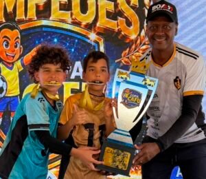 Atletas de Santa Vitória conquistam título na Copa Cafu em Uberlândia