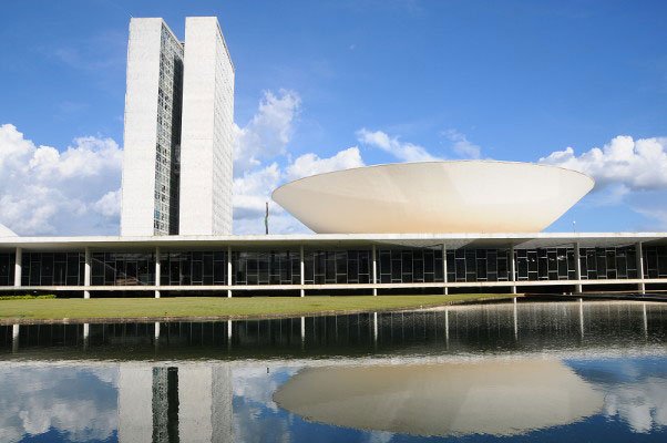 Congresso retoma trabalhos com 32 medidas provisórias na fila