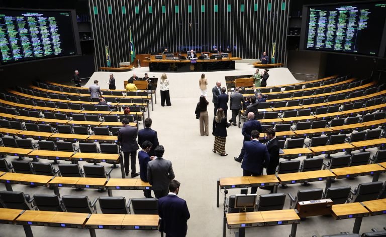 Câmara faz esforço concentrado com MPs e temas do agronegócio