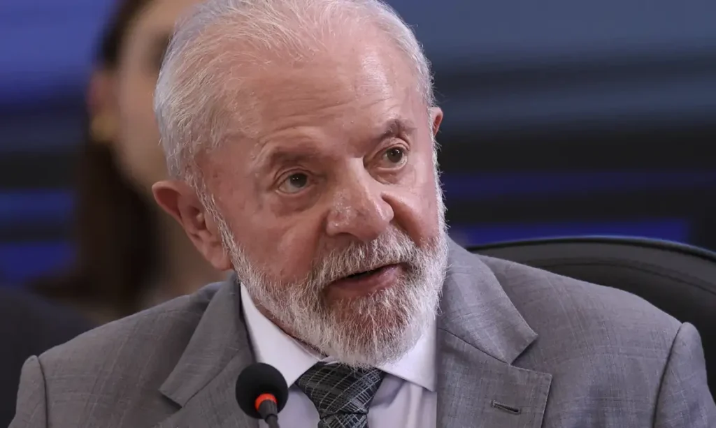 Lula diz que Brasil não pode aceitar interferências externas