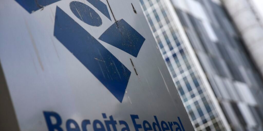 Receita paga último lote de restituição do IR nesta segunda