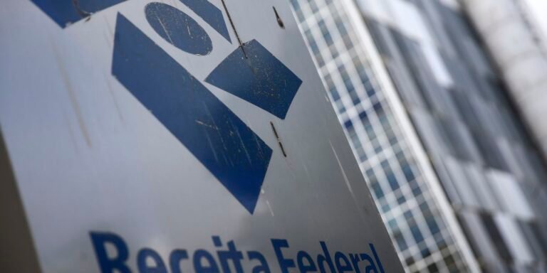 Receita paga último lote de restituição do IR nesta segunda