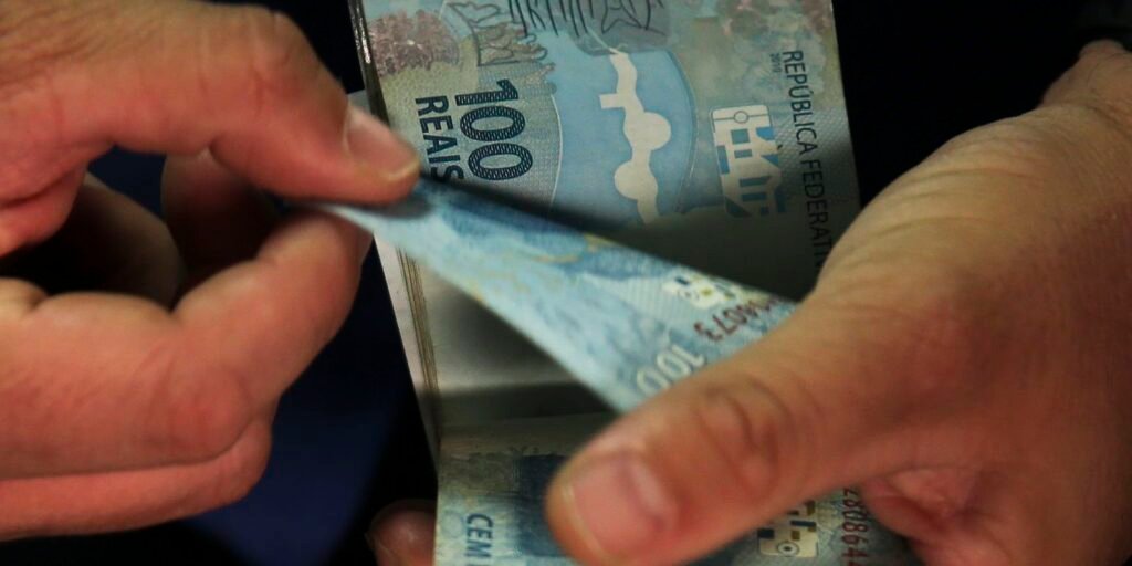 Desenrola Adimplentes começa com crédito para trocar dívidas caras