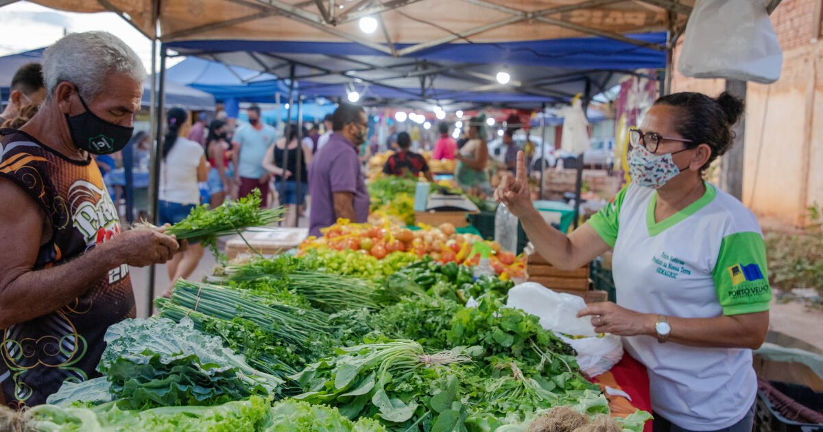 Feira de Produtores movimenta Praça Cívica em Uberlândia
