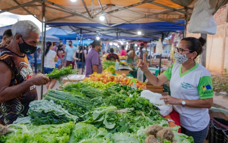 Feira de Produtores movimenta Praça Cívica em Uberlândia