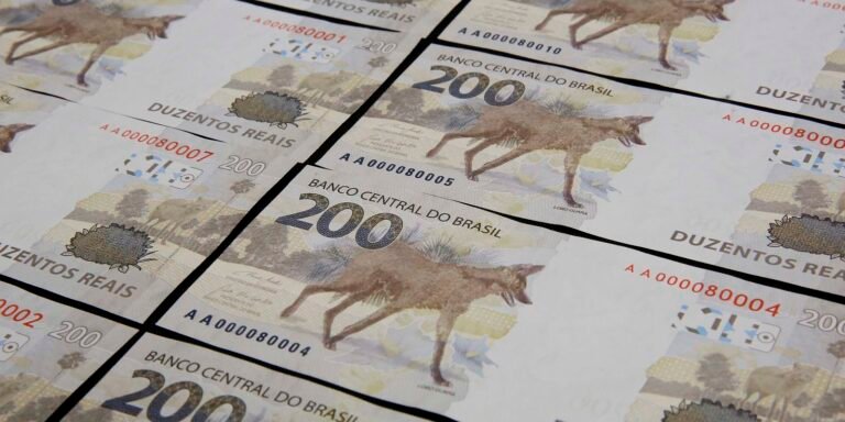 CVM multa Vorcaro e Banco Master por fraude em fundo imobiliário