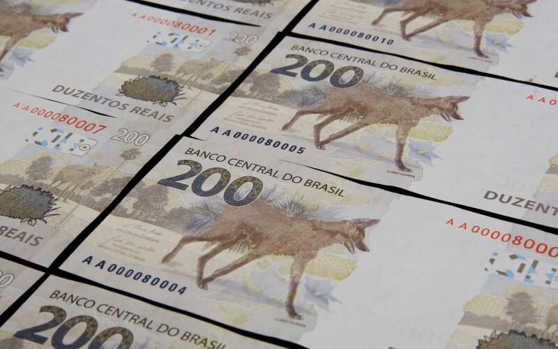 CVM multa Vorcaro e Banco Master por fraude em fundo imobiliário