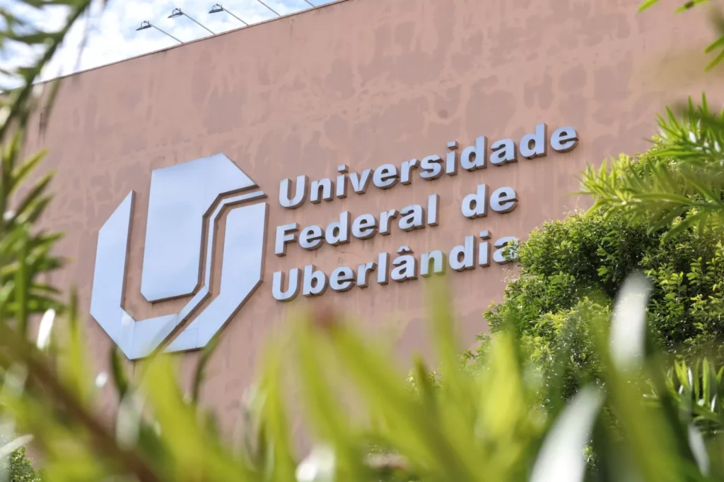 UFU define diretrizes sobre educação a distância em cursos de graduação