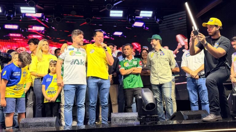 Zé Vitor participa de agenda política com Cleitinho em Uberlândia