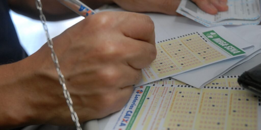 Mega-Sena acumula e prêmio vai a R$ 76 milhões
