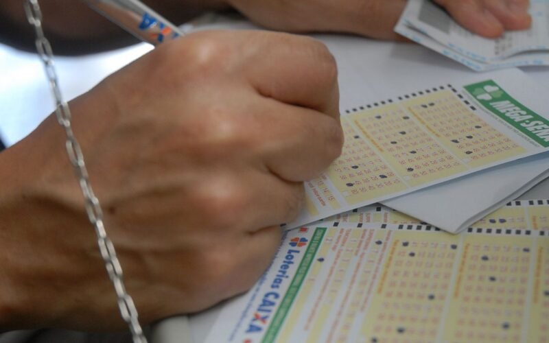 Mega-Sena acumula e prêmio vai a R$ 76 milhões