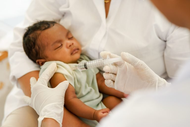Projeto quer tornar vacina contra bronquiolite política permanente no SUS