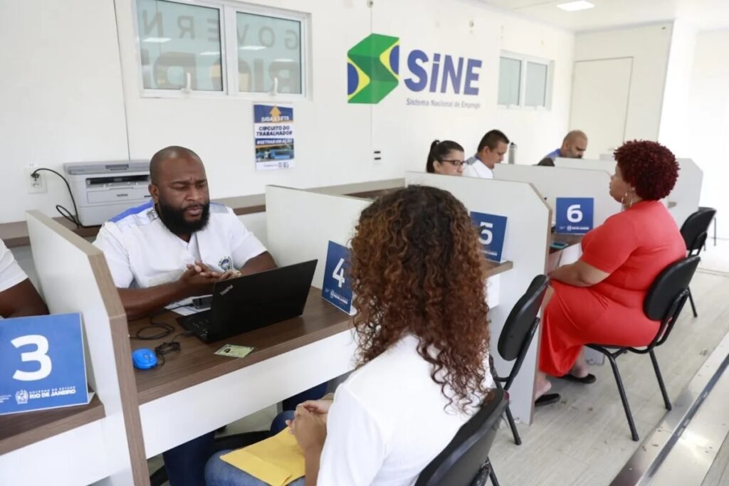 Uberlândia vai qualificar 400 jovens pelo Programa Primeiro Emprego