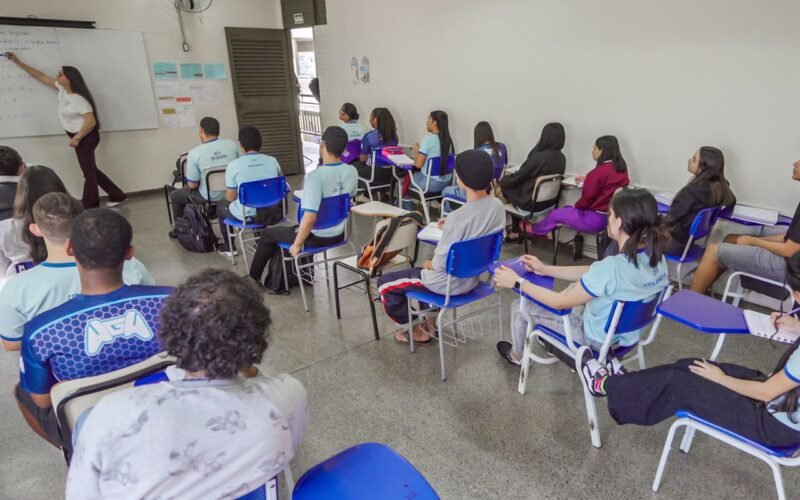 Brasil reduz diferença para países ricos no desempenho escolar