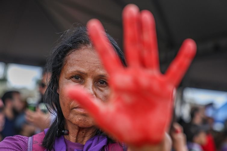 Lei cria protocolo de atendimento a vítimas de violência física e sexual