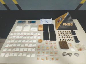 Operação da PM apreende drogas durante o feriado em Araguari
